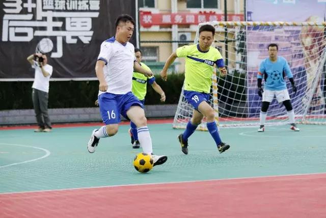 利拉德37+12雄鹿豪取5连胜 公牛送奇才12连败