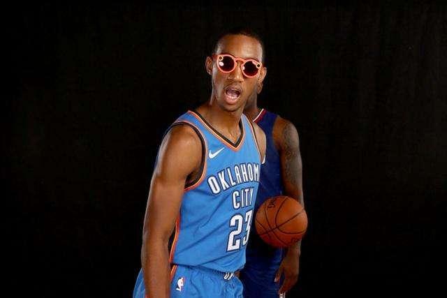 阿不都沙拉木当选CBA常规赛MVP 邱彪最佳教练