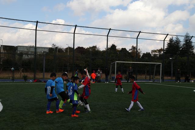 黄荣奇20分广东胜吉林 孙铭徽21分广厦负山西